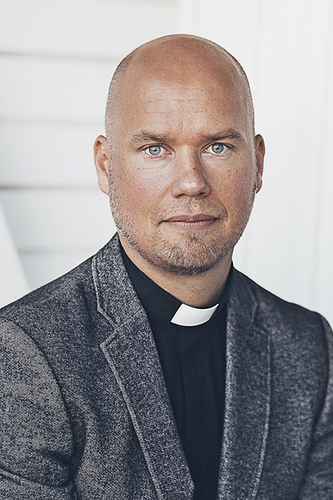 Timo Kaukomaa seurakuntapastorin virkaan 