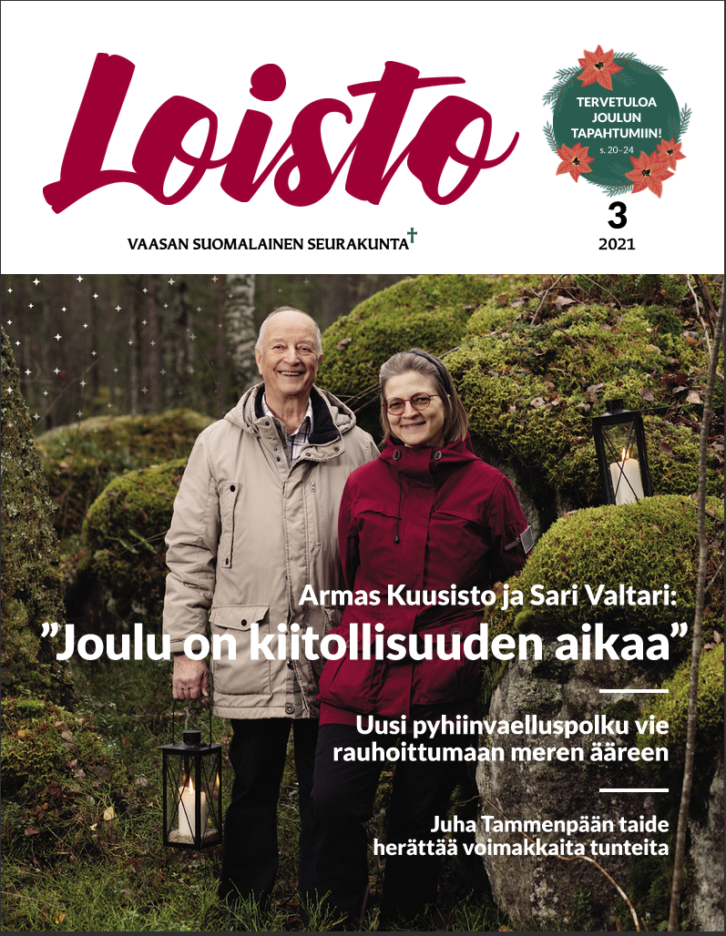 Seurakuntalehden kansi. Kuvassa hymyilevät Armas Kuusisto ja Sari Valtari sammalaisessa metsässä. Armaksell...