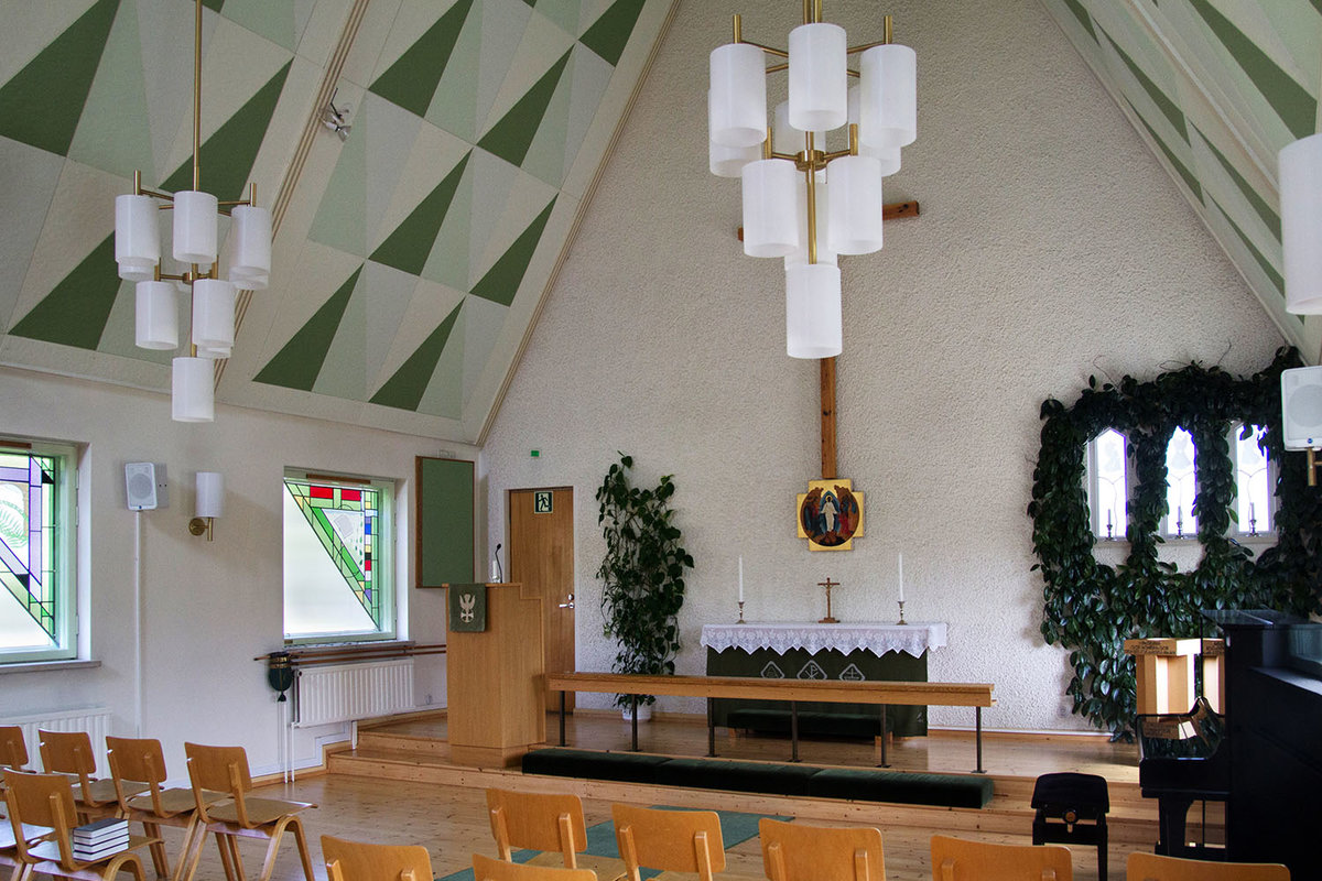 Avaa kuva isommaksi Vetokannaksen kirkon alttari
