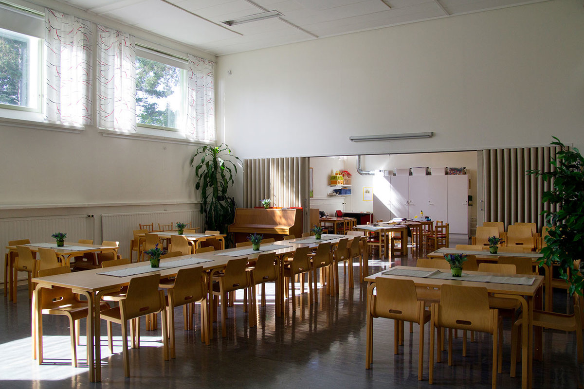 Avaa kuva isommaksi Vetokannaksen kirkon seurakuntasali