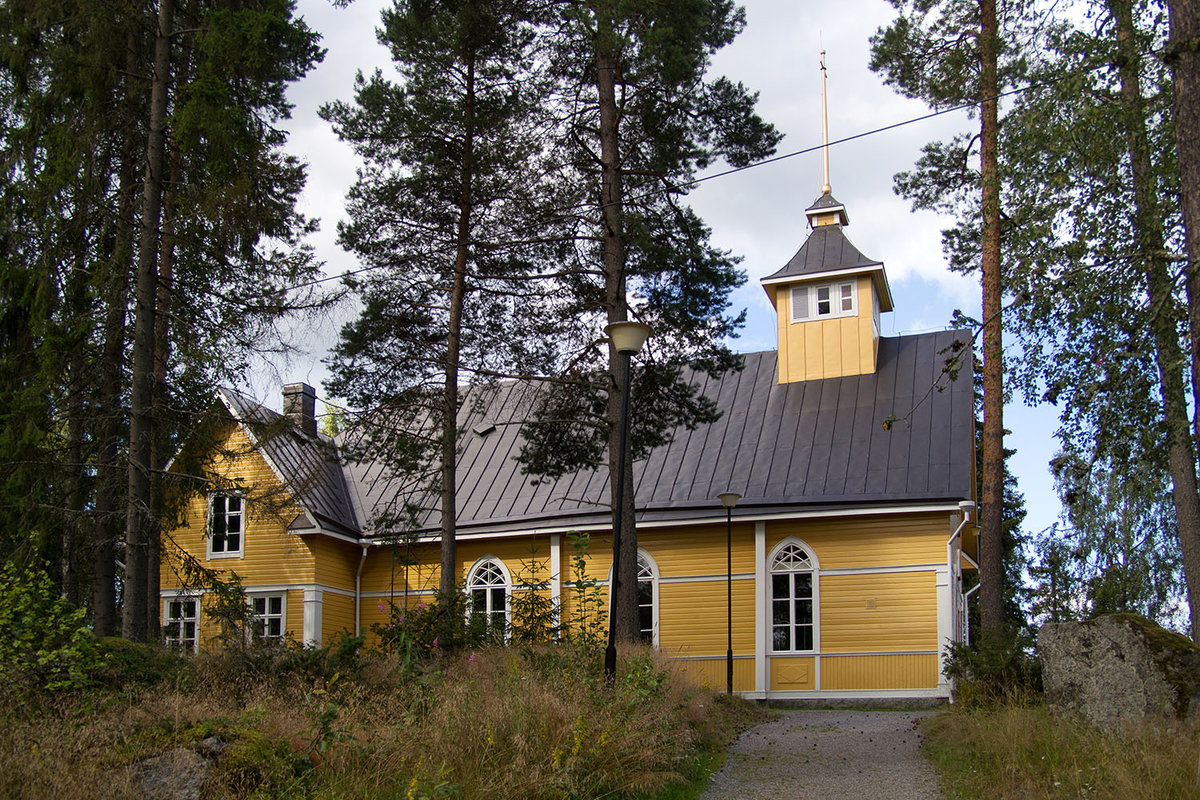 Avaa kuva isommaksi Sundomin kirkko